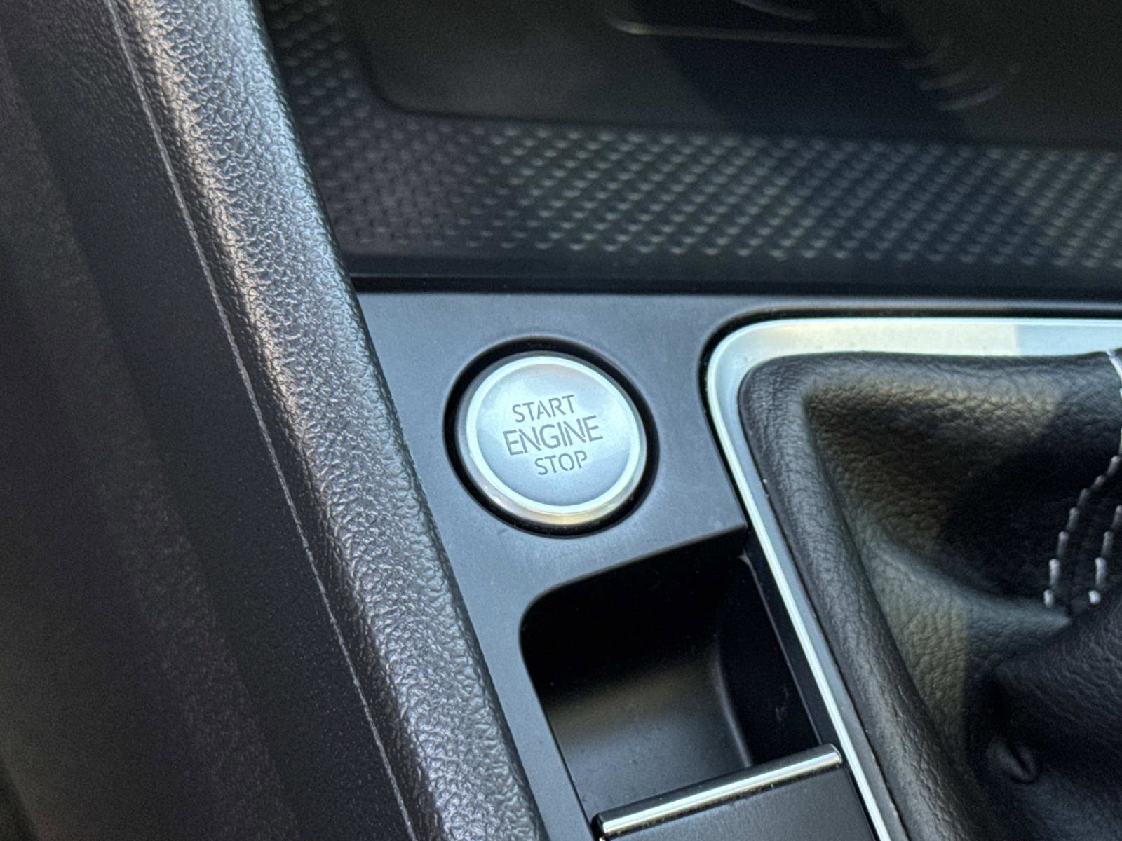 Certified 2023 Volkswagen Jetta SEL image 19