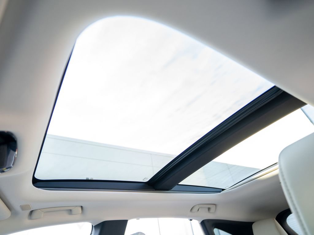 Used 2025 Lexus RX 350 w/ Convenience Package image 23