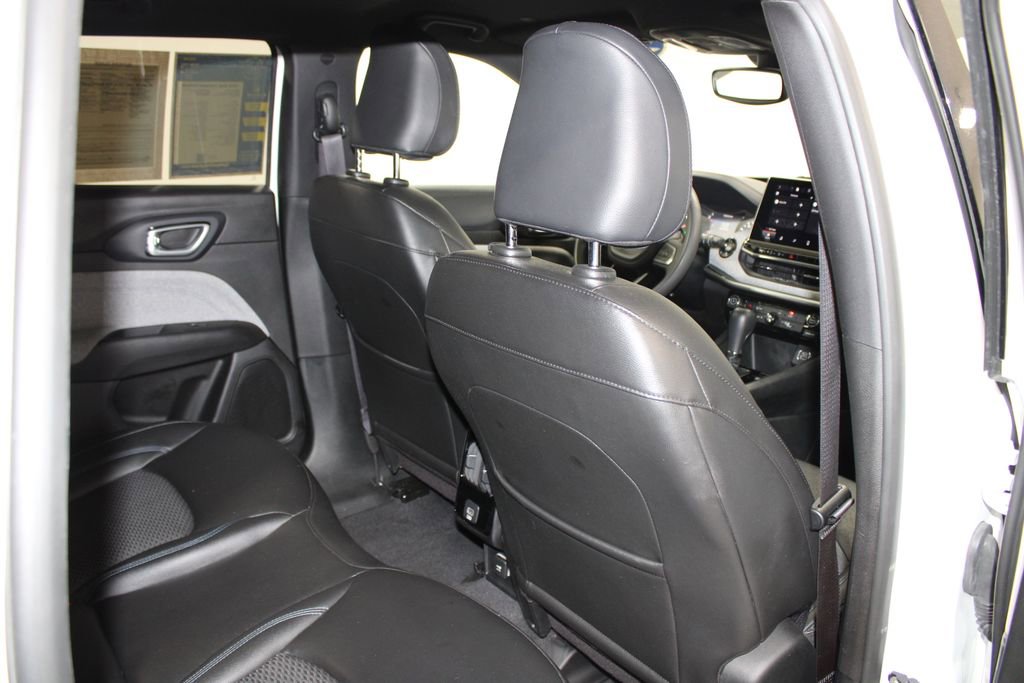 Used 2024 Jeep Compass Latitude image 27