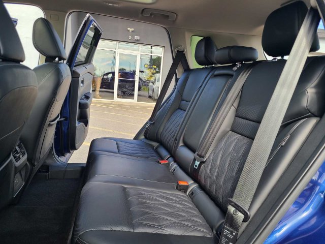 Used 2023 Nissan Rogue Platinum AWD/4WD image 23
