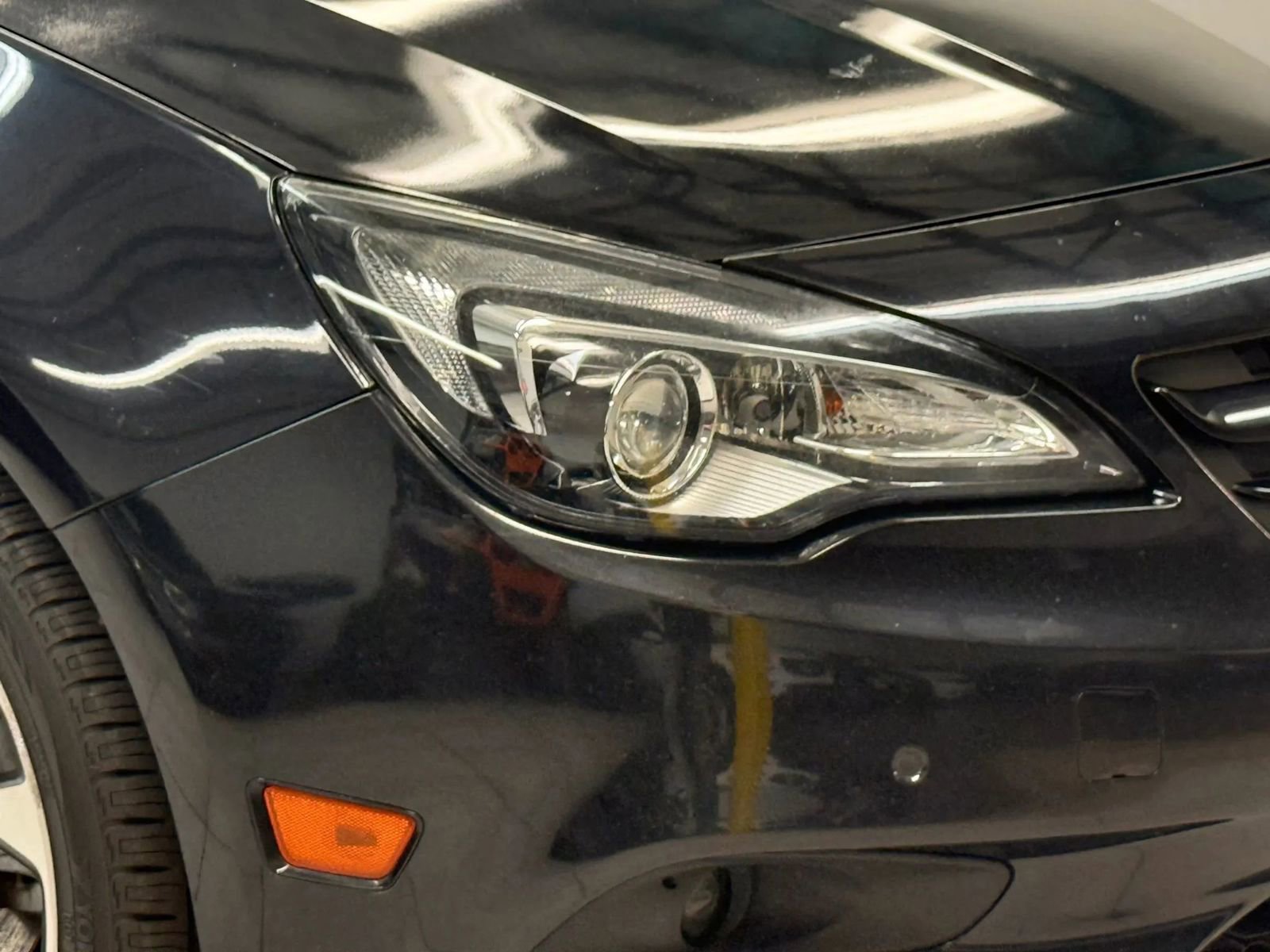 Used 2018 Buick Cascada Sport Touring w/ Dark Effects Package image 6