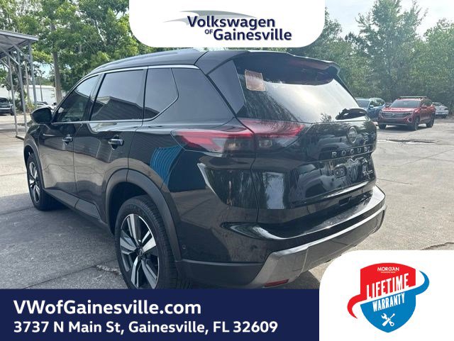 Used 2024 Nissan Rogue SL AWD/4WD image 3