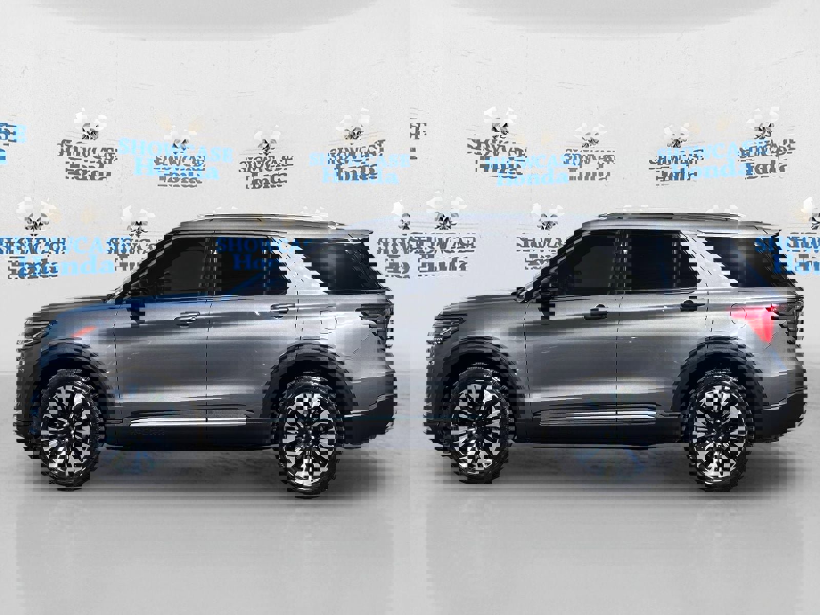 Used 2025 Ford Explorer Platinum w/ LUX Leather Package image 4