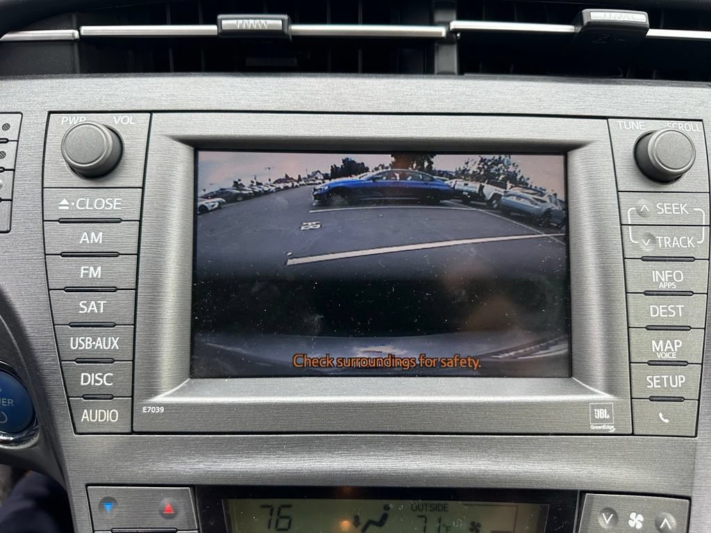 Used 2015 Toyota Prius Four w/ Deluxe Solar Roof Package FWD image 15