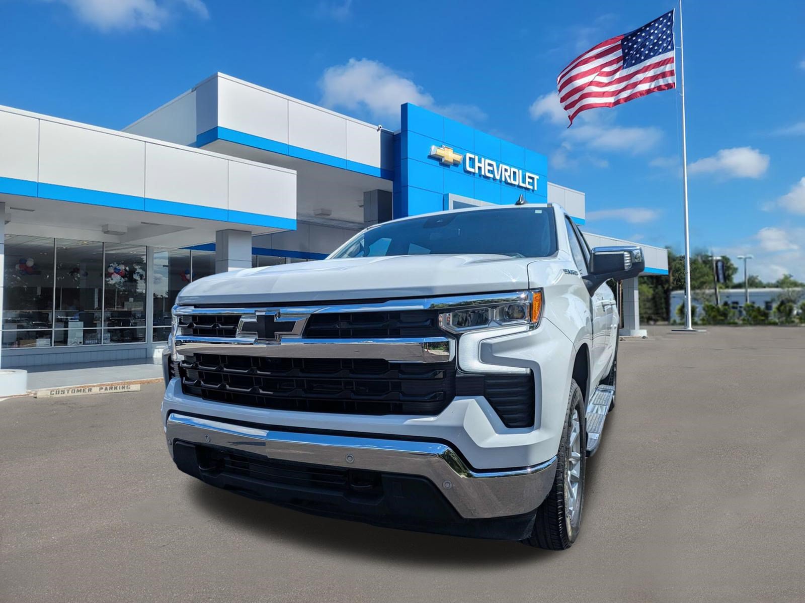 Used 2024 Chevrolet Silverado 1500 LT w/ Safety Package RWD image 7