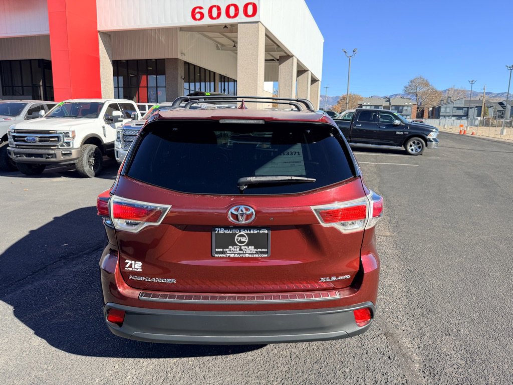 Used 2015 Toyota Highlander XLE image 38