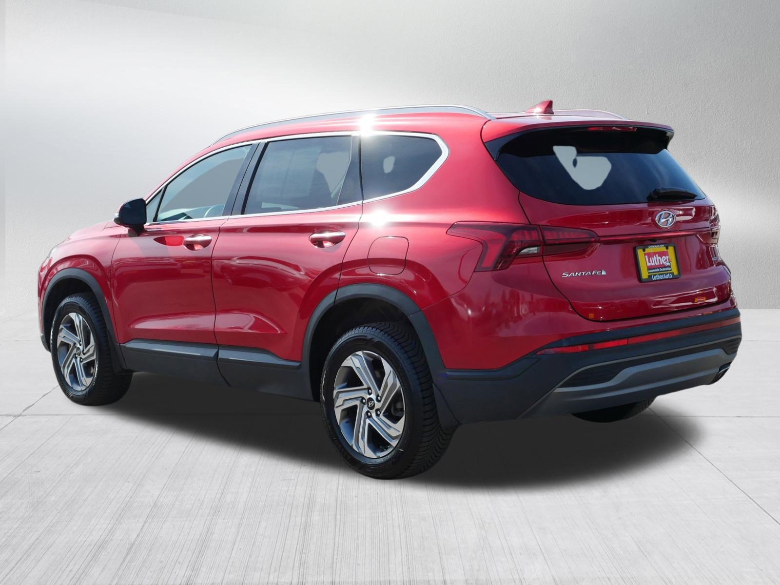 Used 2023 Hyundai Santa Fe SEL w/ Cargo Package image 4