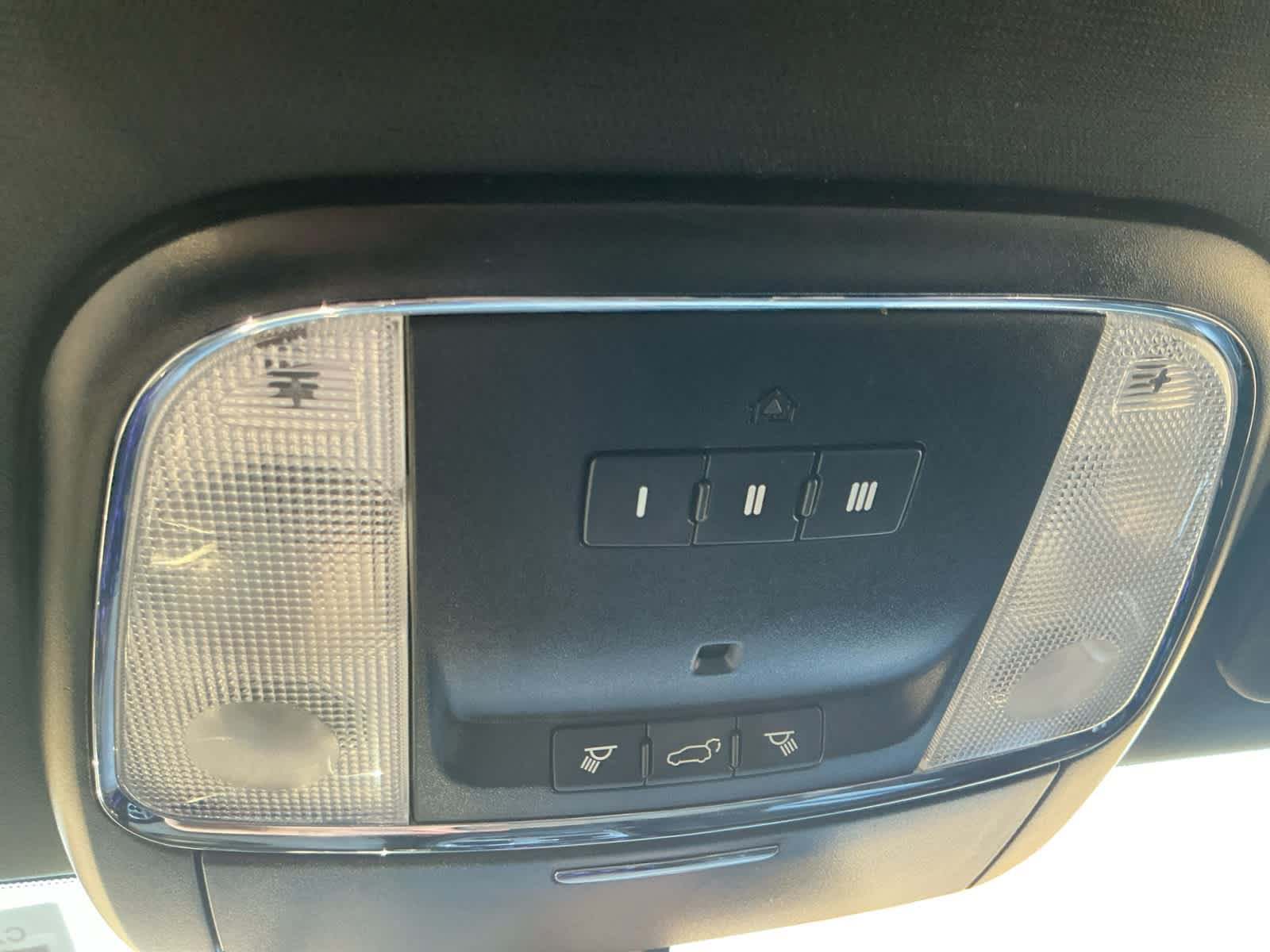 Used 2019 Jeep Grand Cherokee Limited AWD/4WD image 17