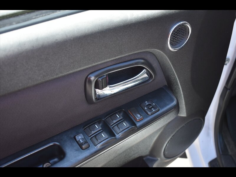 Used 2012 Chevrolet Colorado LT AWD/4WD image 16
