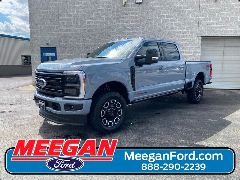 New 2026 Ford F350 Platinum w/ FX4 Off-Road Package