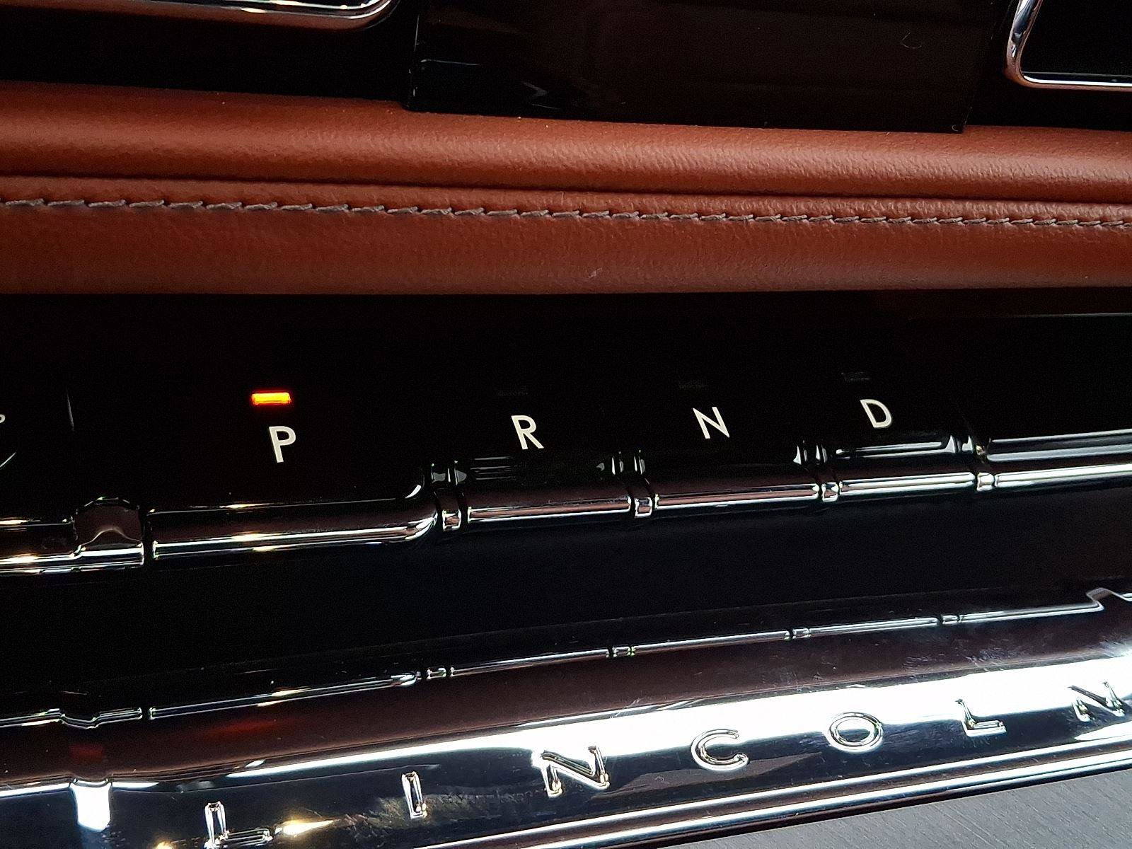 Used 2025 Lincoln Aviator Reserve w/ Equipment Group 201A image 15