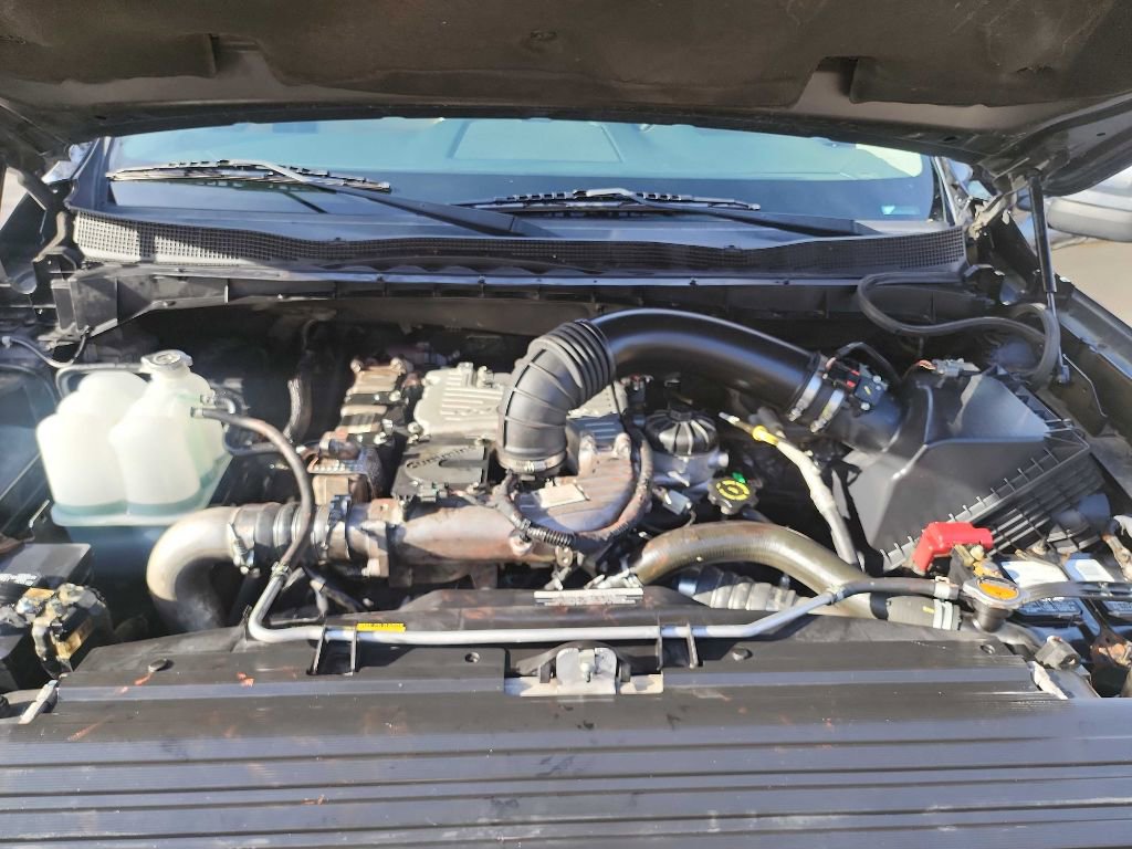 Used 2016 Nissan Titan SL AWD/4WD image 42