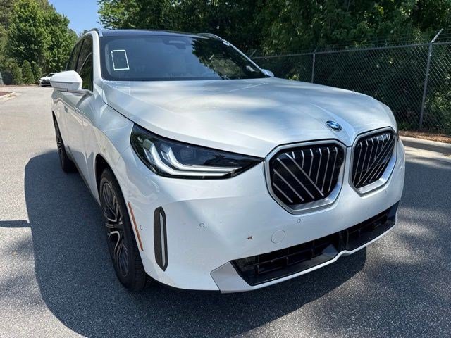 Certified 2025 BMW X3 xDrive30i w/ Premium Package AWD/4WD image 3