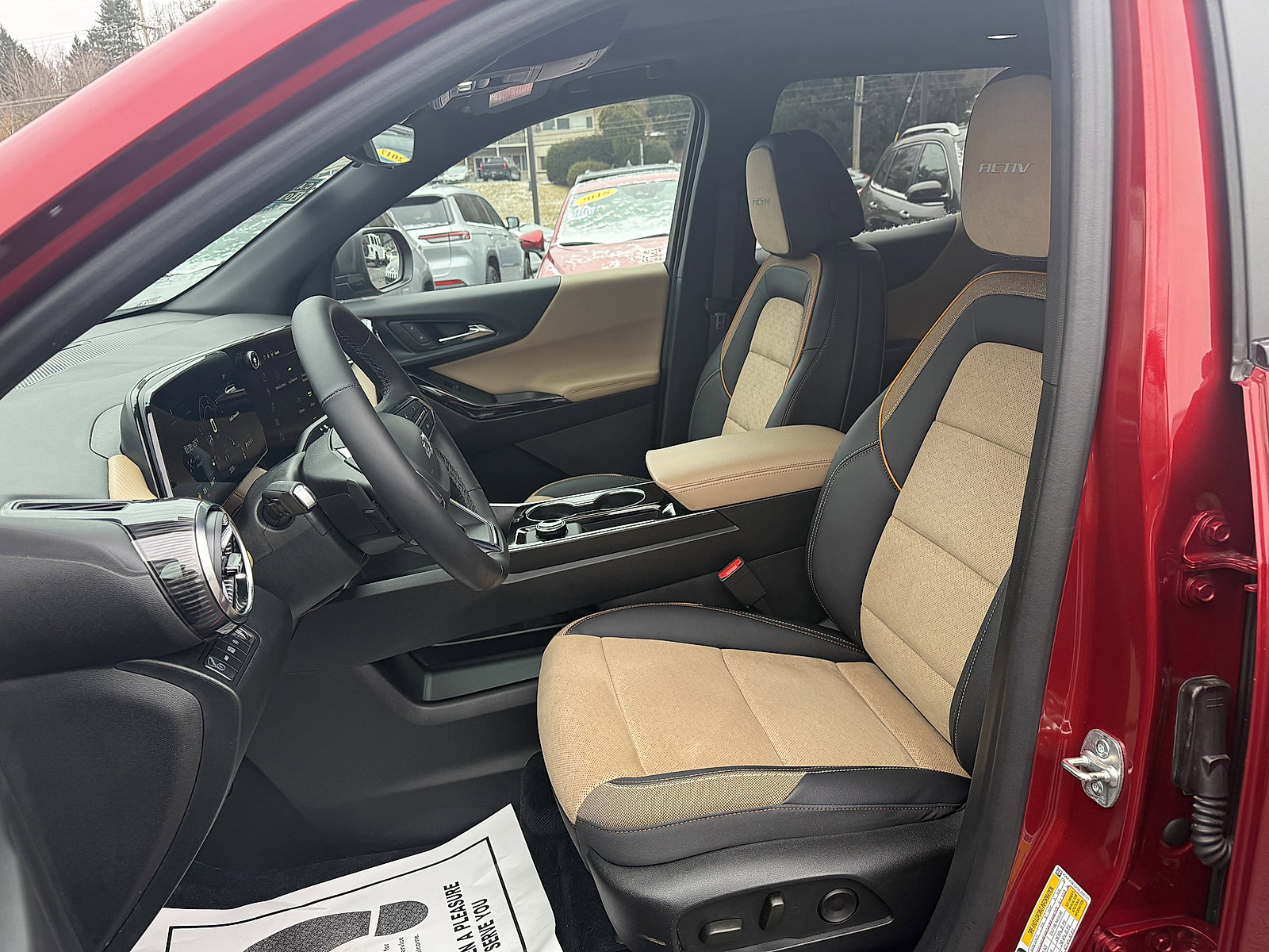 Used 2025 Chevrolet Equinox ACTIV w/ Safety and Technology Package image 13