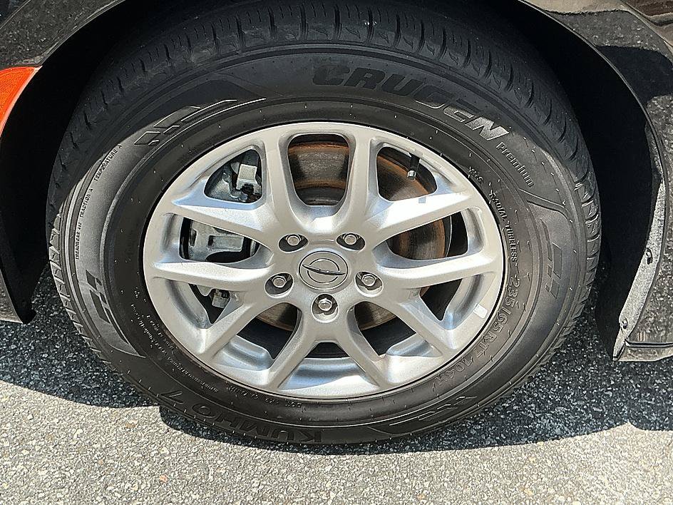 Used 2024 Chrysler Pacifica Touring-L FWD image 8