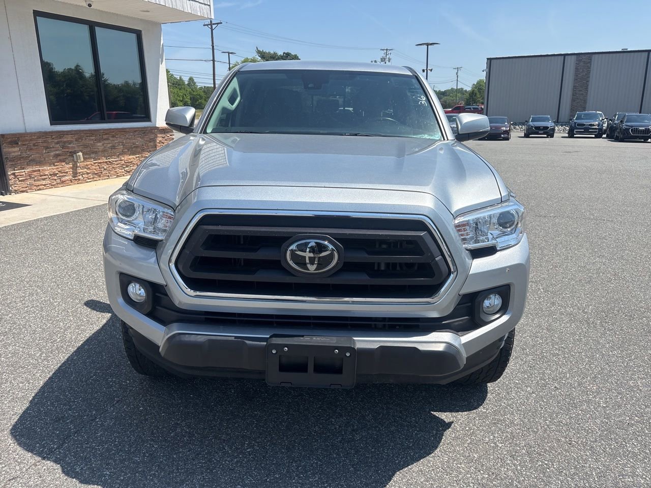 Used 2022 Toyota Tacoma SR5 w/ Technology Package RWD image 8