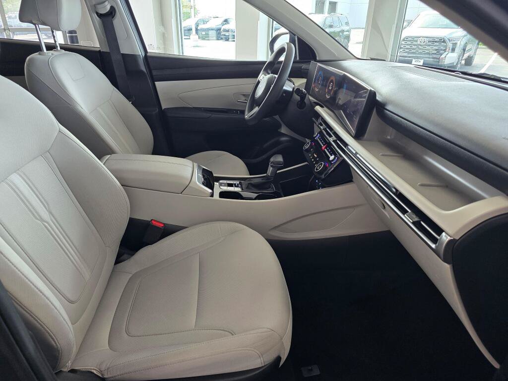 Used 2025 Hyundai Tucson SEL FWD image 42