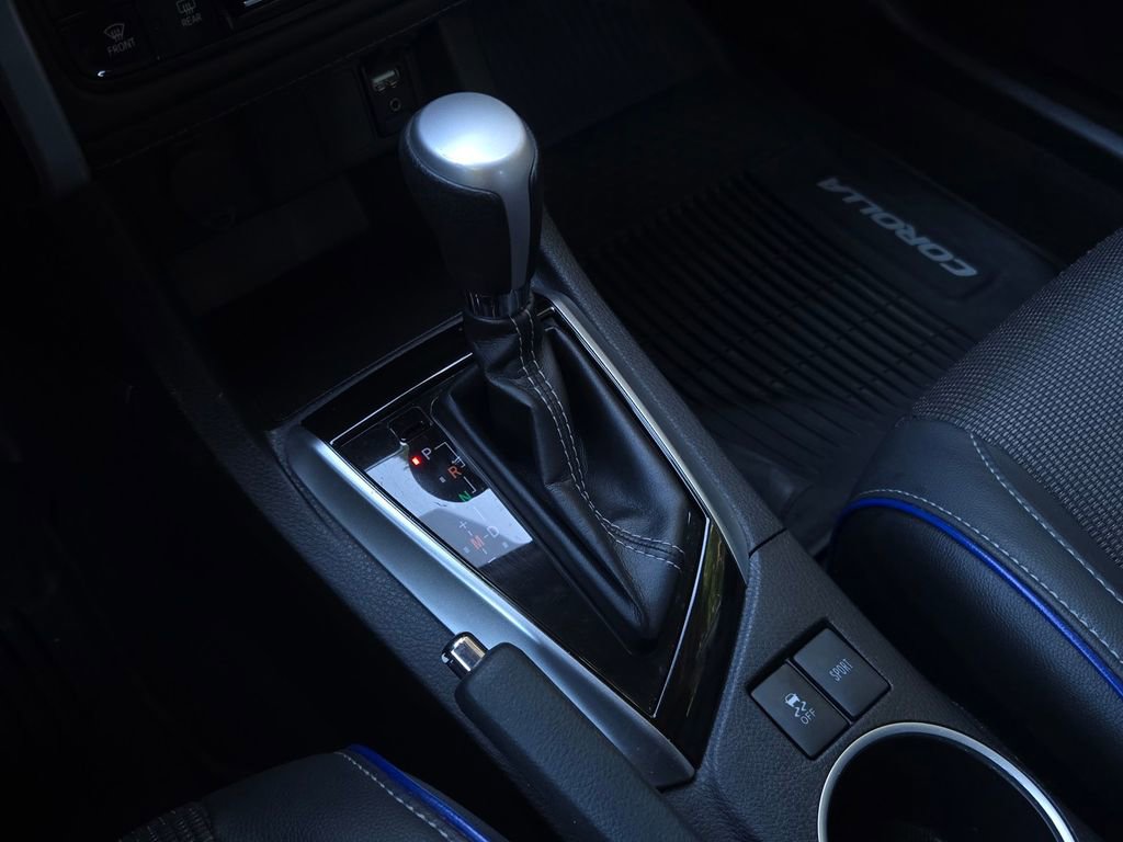 Used 2019 Toyota Corolla SE image 18