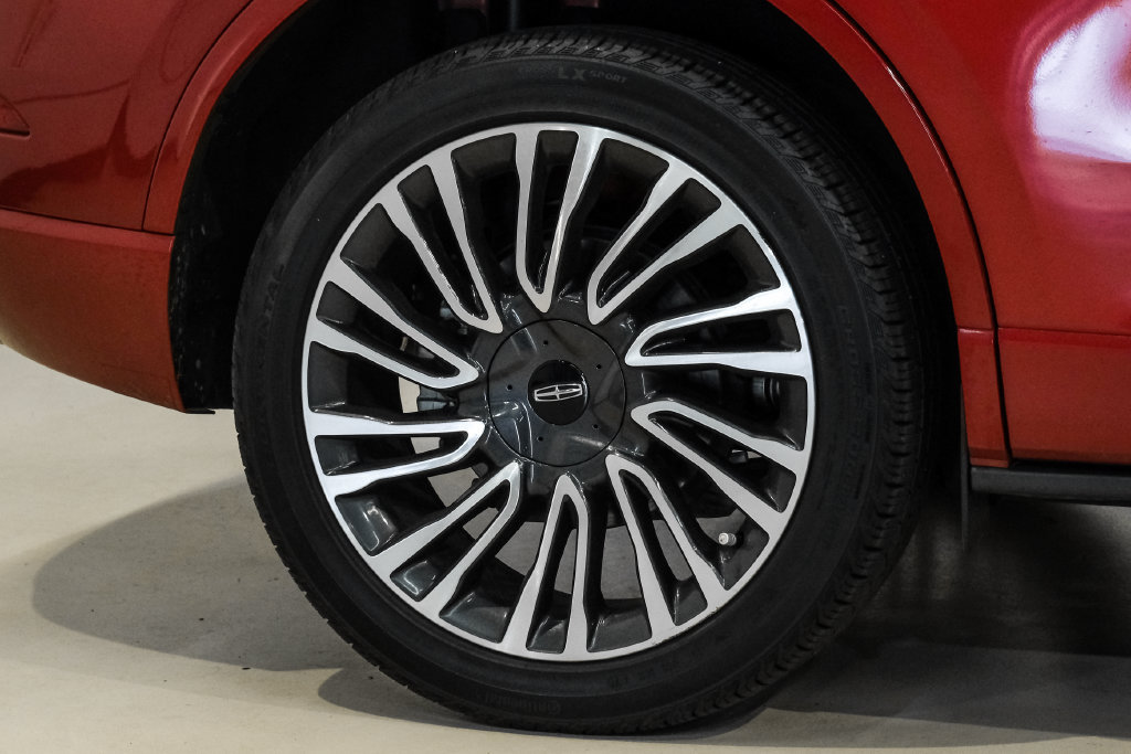 Used 2022 Lincoln Corsair AWD w/ Premium Package image 59