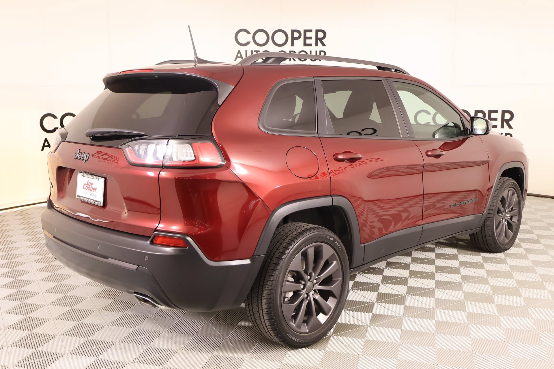 Used 2021 Jeep Cherokee Latitude Lux 80th Anniv w/ Quick Order Package 2YU 80th FWD image 21