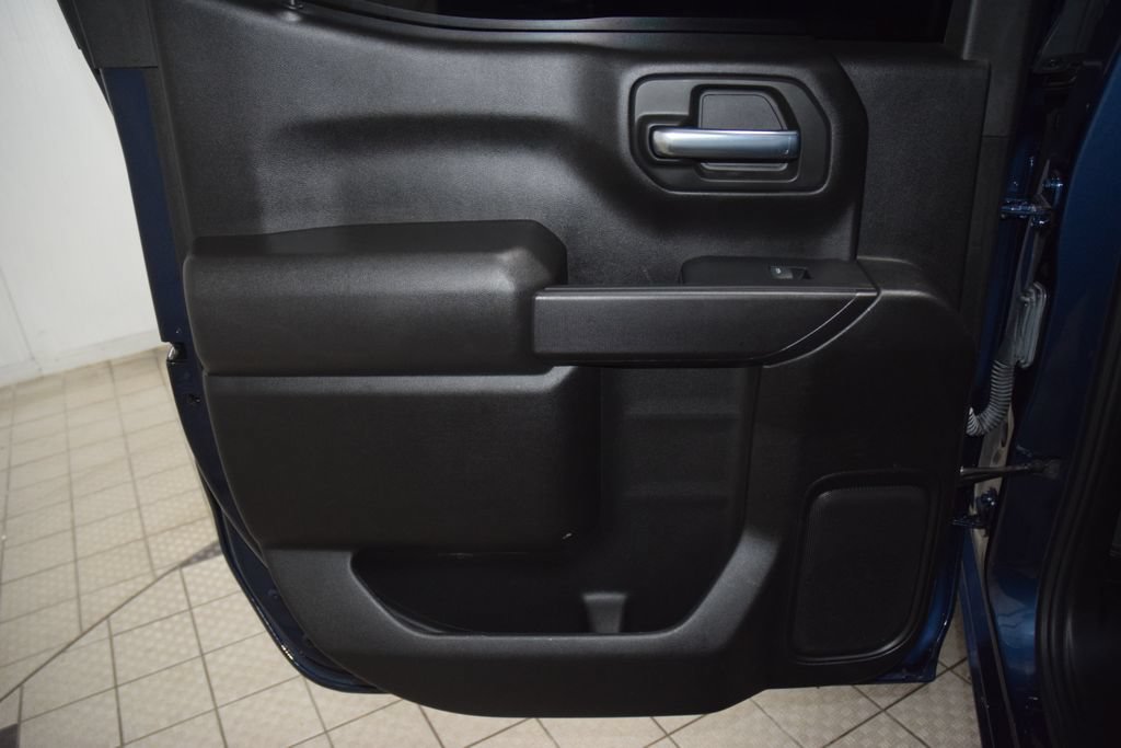 Used 2023 Chevrolet Silverado 1500 Custom AWD/4WD image 44
