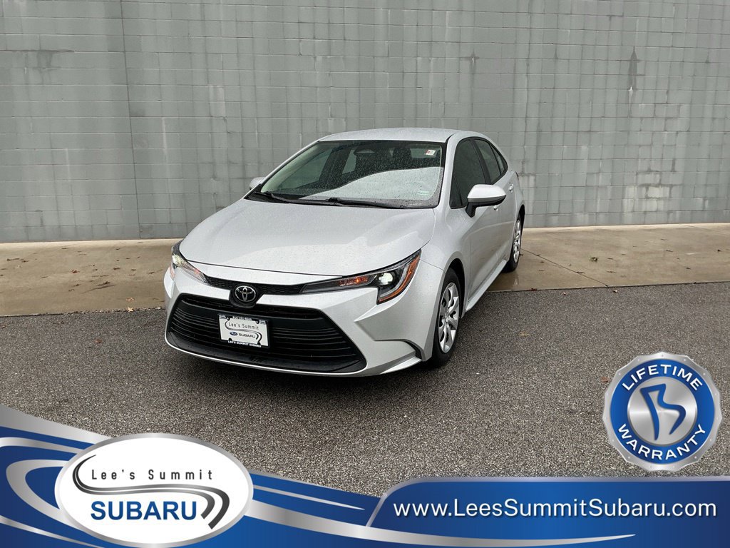 Used 2025 Toyota Corolla LE FWD image 1