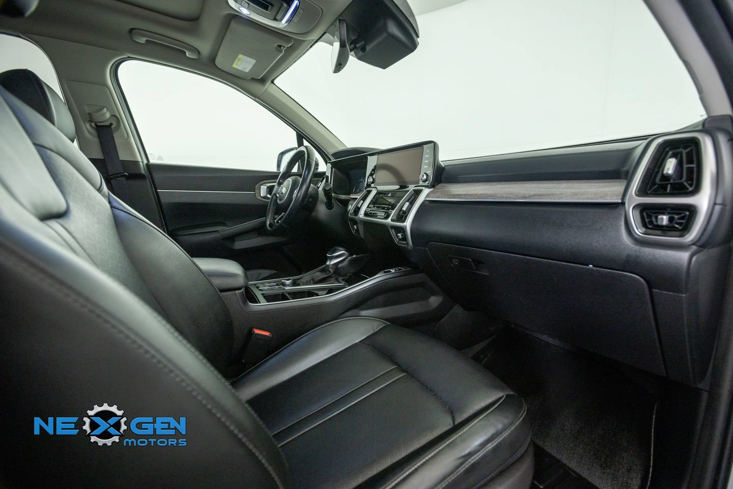 Used 2021 Kia Sorento EX w/ EX AWD X-Line Package image 42