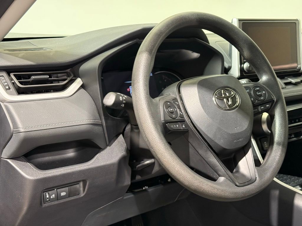 Certified 2025 Toyota RAV4 XLE image 17