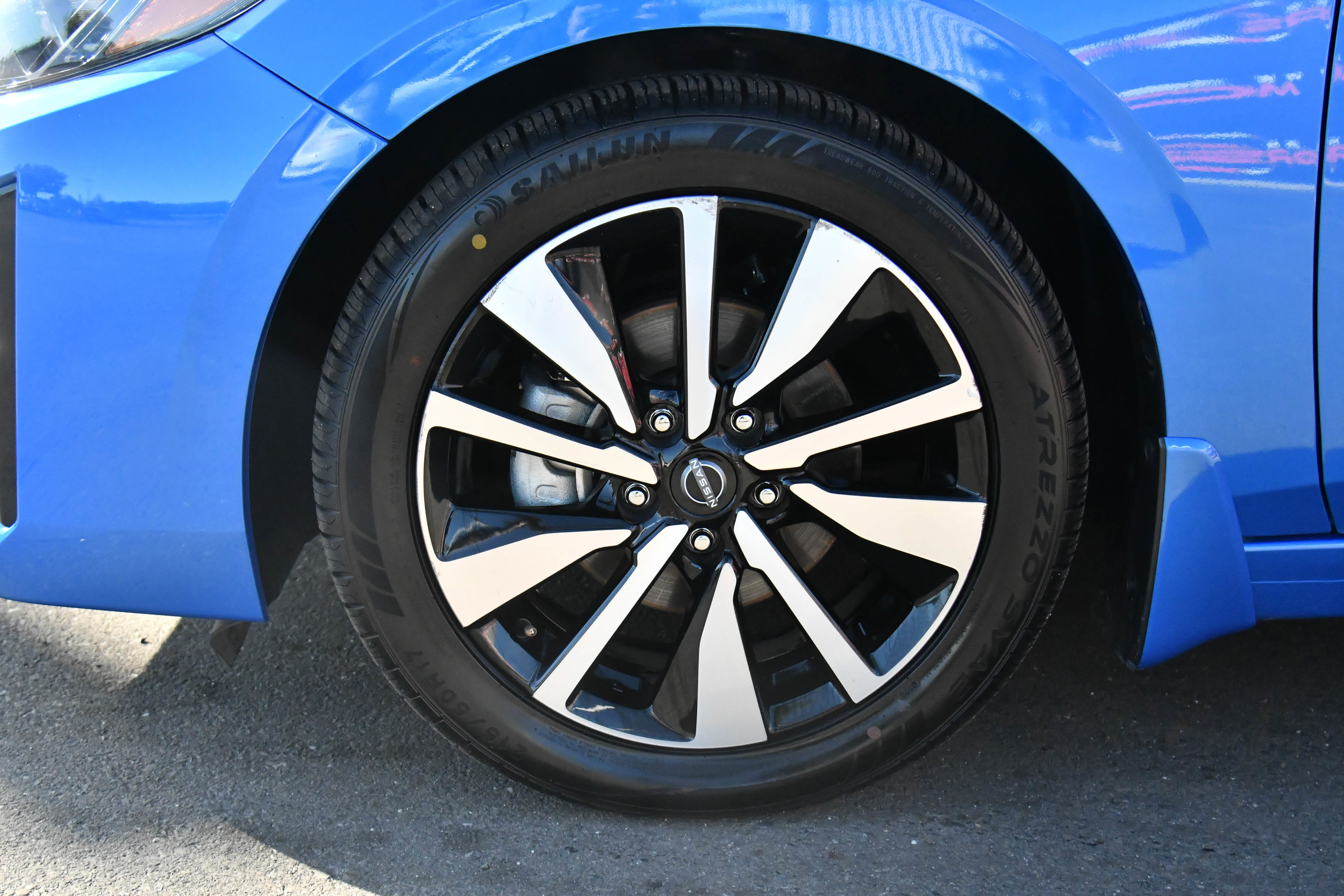 Used 2025 Nissan Sentra SV w/ SV Premium Package FWD image 12