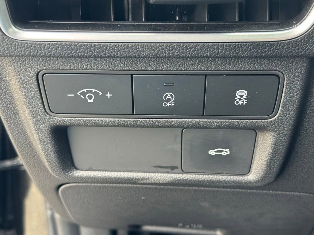 Used 2025 Hyundai Sonata SE FWD image 32