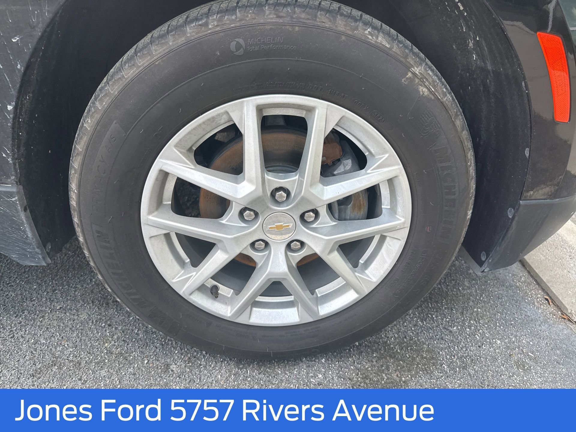 Used 2024 Chevrolet Equinox LT image 3