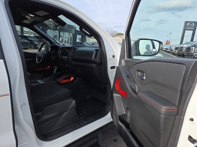 Used 2024 Nissan Frontier PRO-4X w/ Off-Road Protection Package image 13