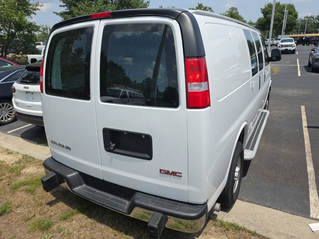 Used 2024 GMC Savana 2500 w/ Driver Convenience Package RWD image 8