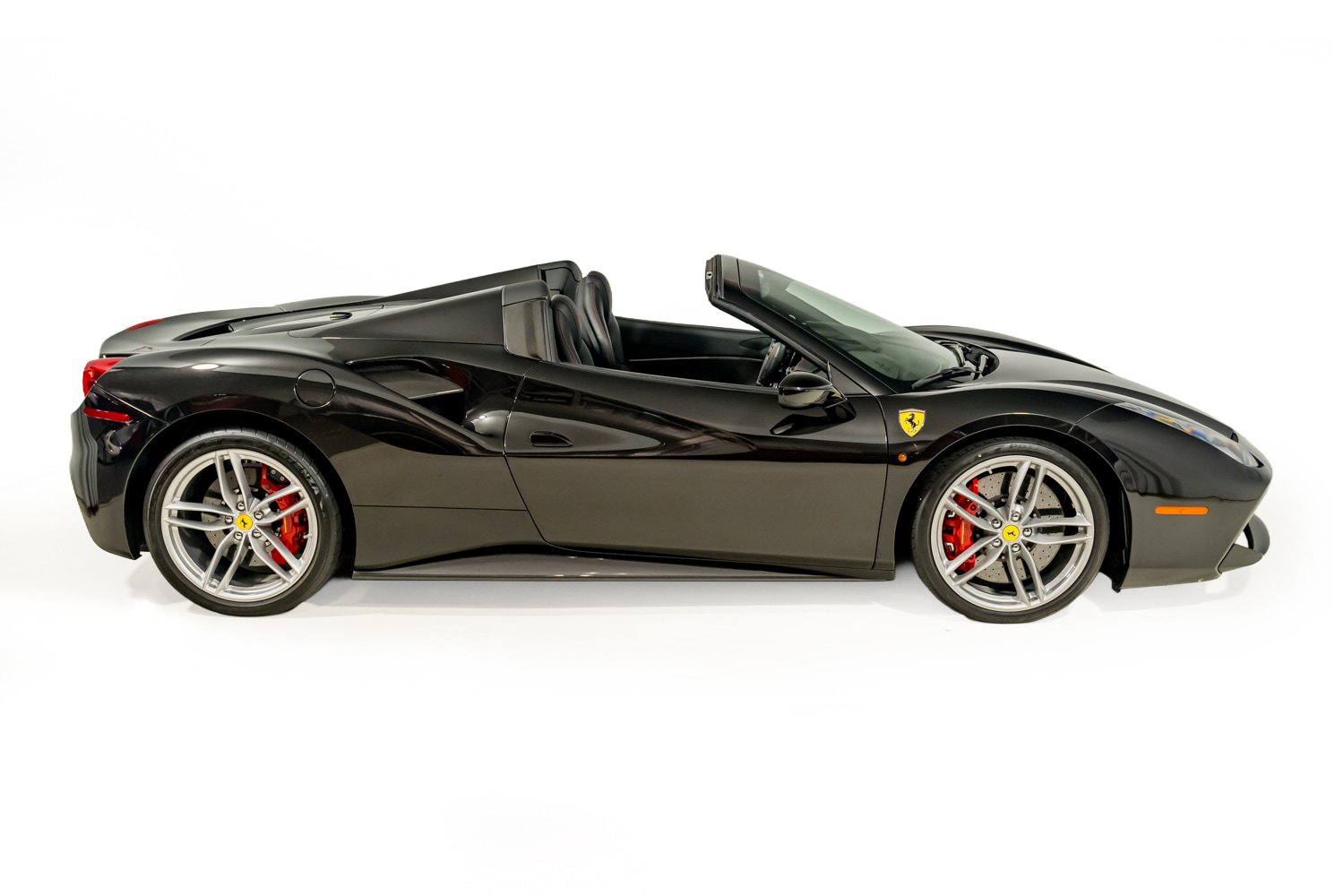 Used 2018 Ferrari 488 Spider RWD image 20