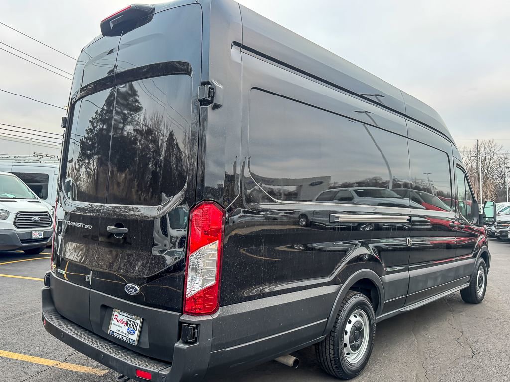 Used 2023 Ford Transit 250 148 High Roof Extended w/ Load Area Protection Package RWD image 8