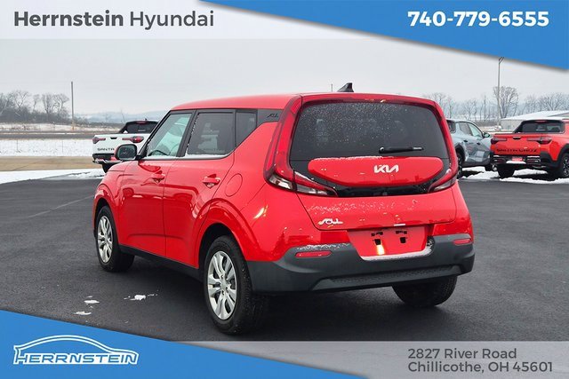 Used 2022 Kia Soul LX image 5