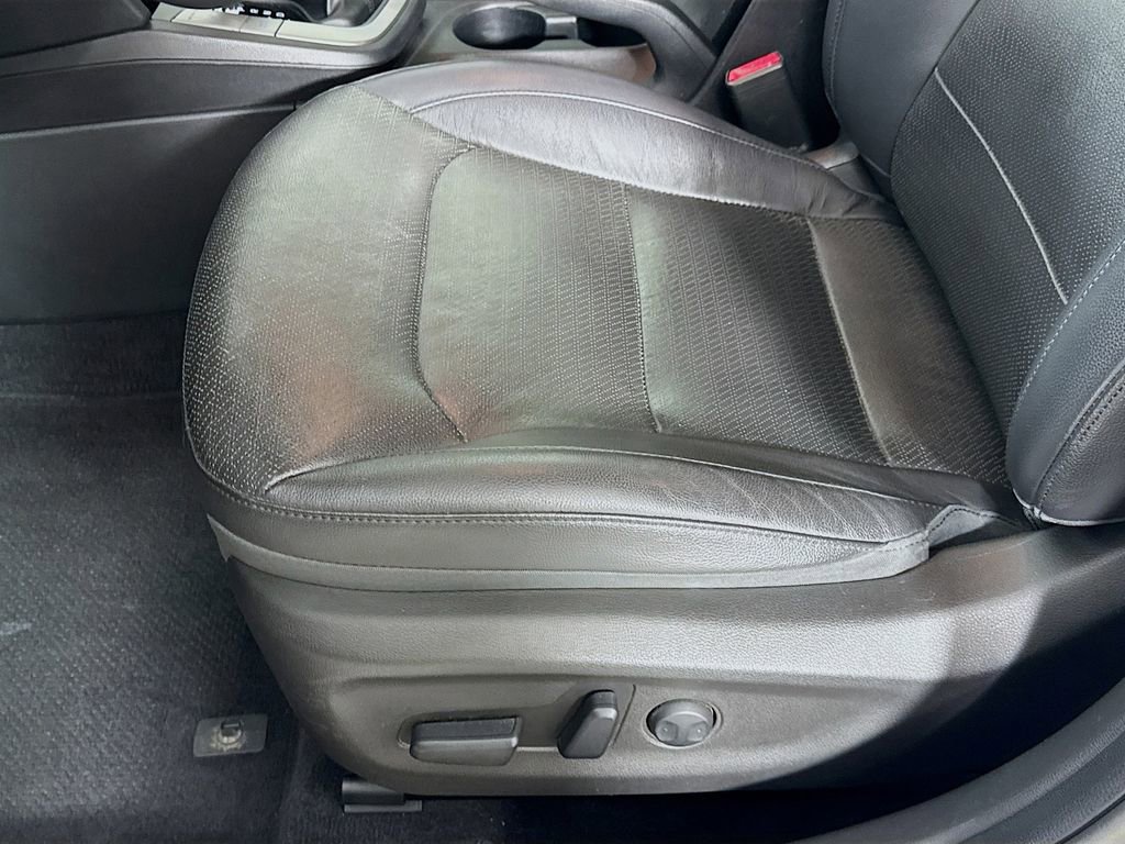 Used 2020 Hyundai Elantra Limited w/ Ultimate Package 03 image 23