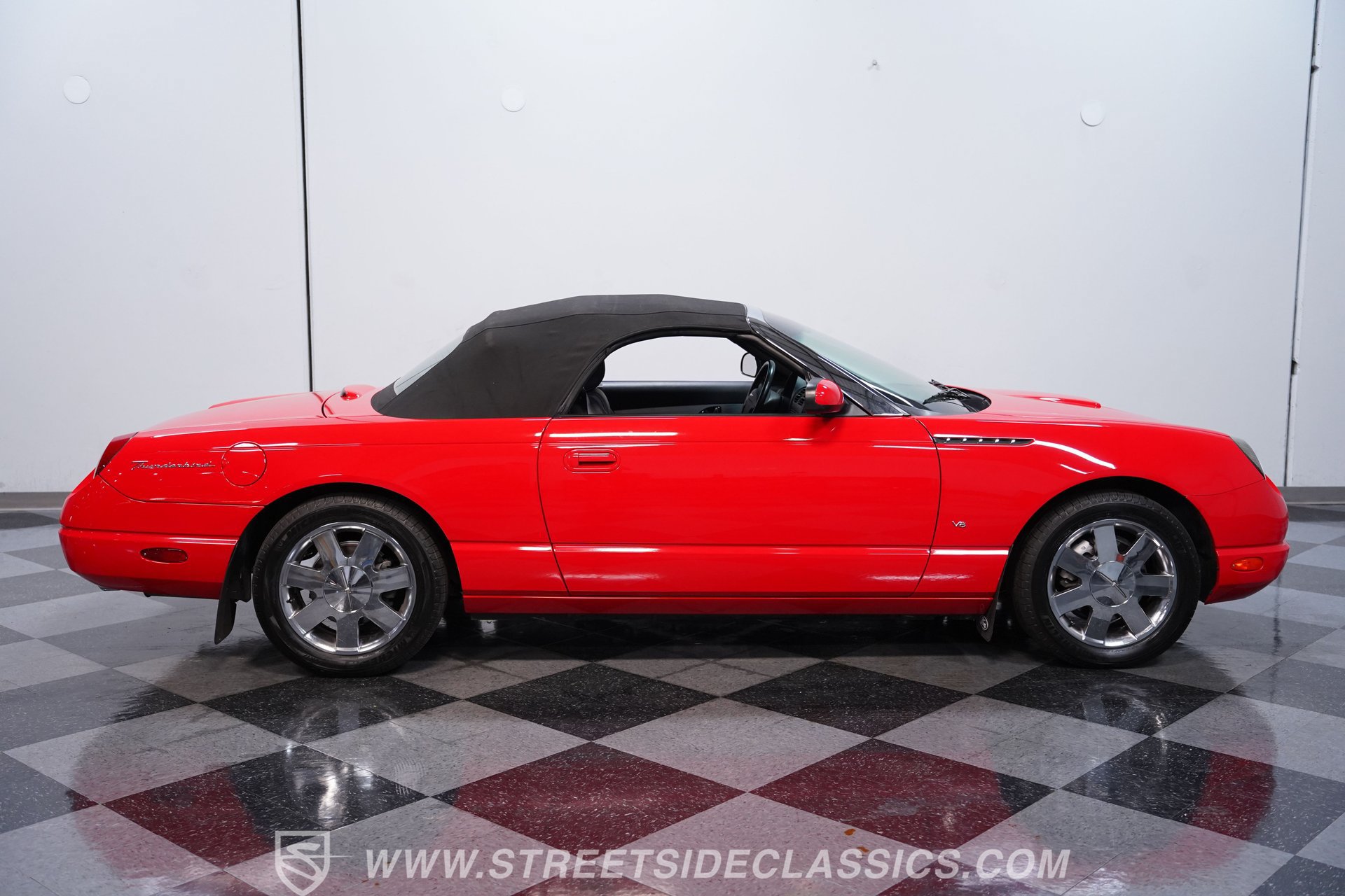 Used 2003 Ford Thunderbird RWD image 12