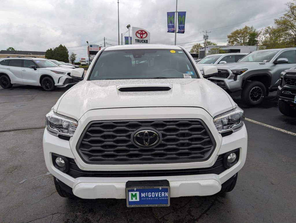 Certified 2022 Toyota Tacoma TRD Sport w/ Technology Package AWD/4WD image 11