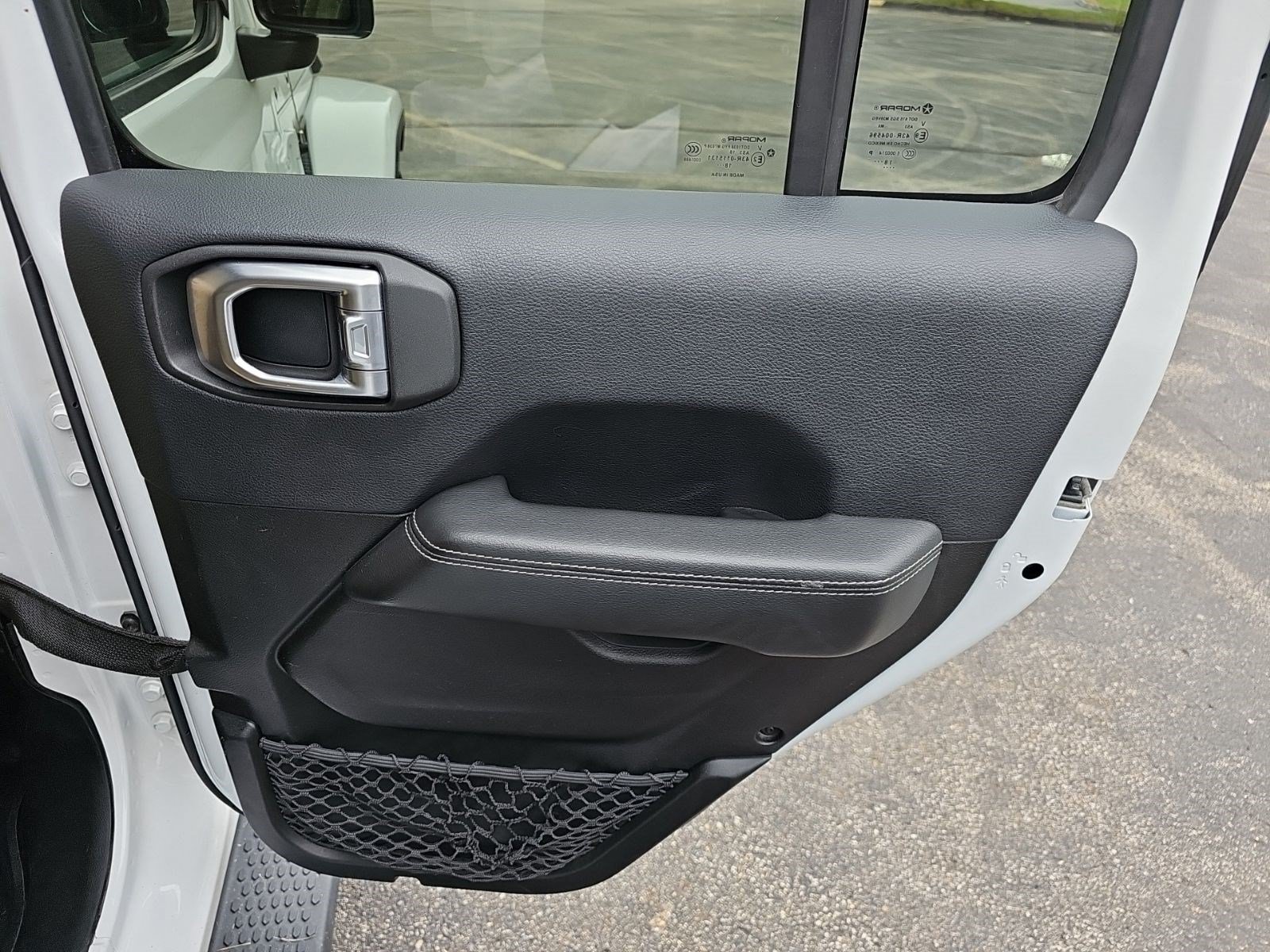 Used 2019 Jeep Wrangler Unlimited Sahara AWD/4WD image 16