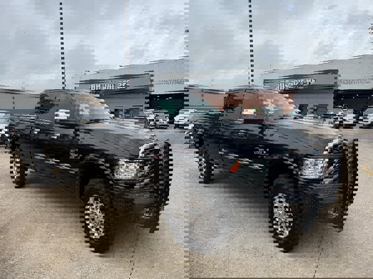 Used 2018 RAM 3500 Laramie Longhorn w/ Longhorn Southfork Package image 3