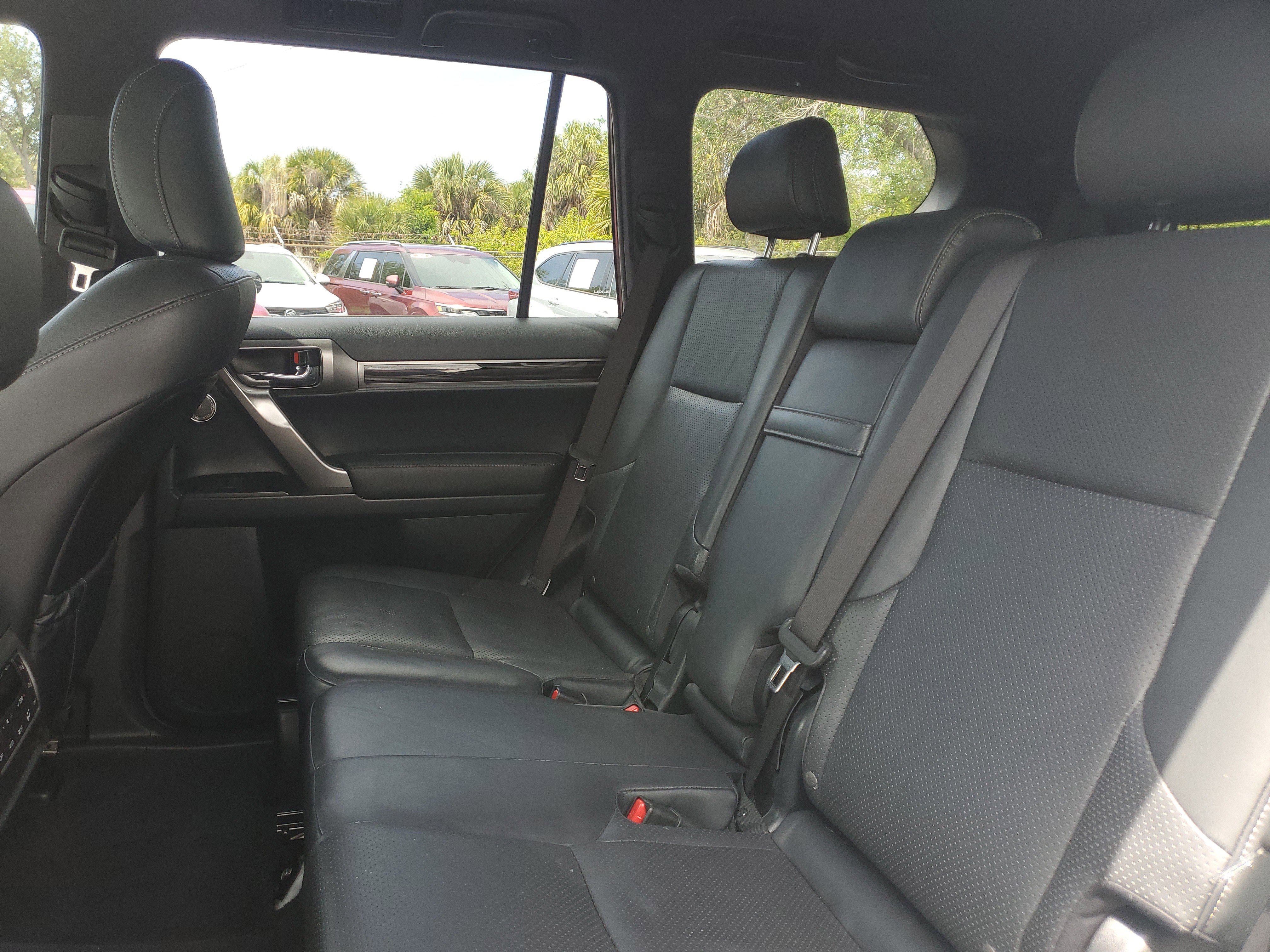 Used 2022 Lexus GX 460 Luxury w/ Accessory Package image 10