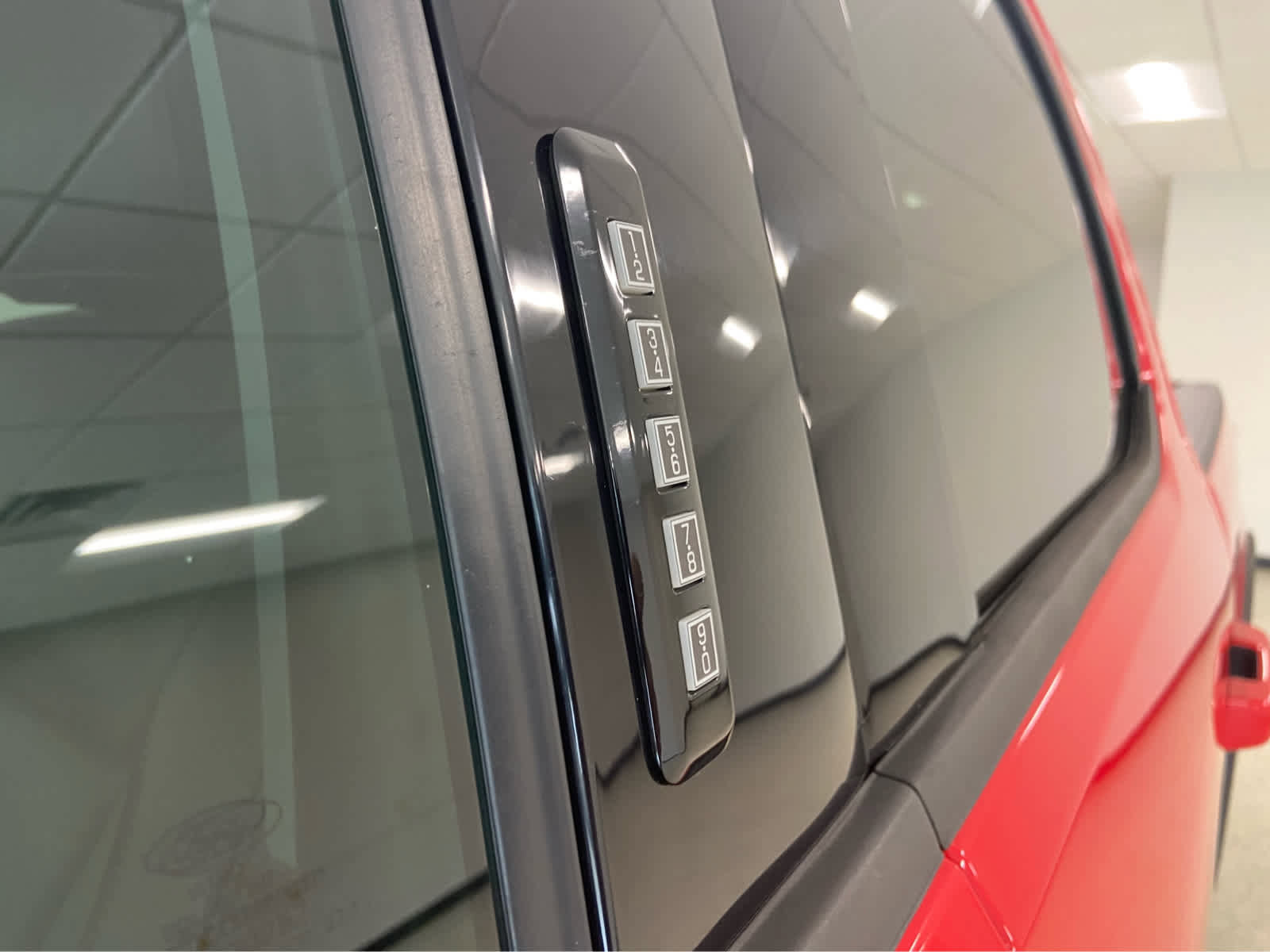 Used 2023 Ford F250 Lariat w/ Sport Appearance Package image 13