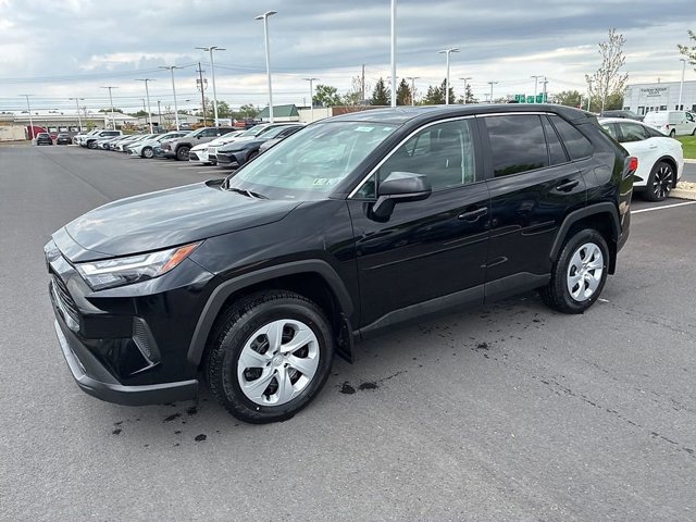 Certified 2025 Toyota RAV4 LE AWD/4WD image 14