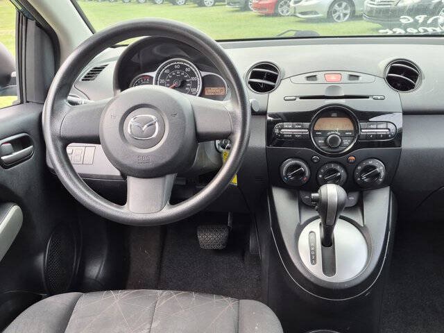 Used 2012 MAZDA MAZDA2 Sport FWD image 25