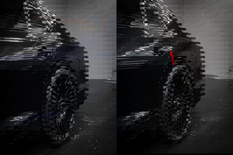 Used 2022 Bentley Flying Spur W12 image 17