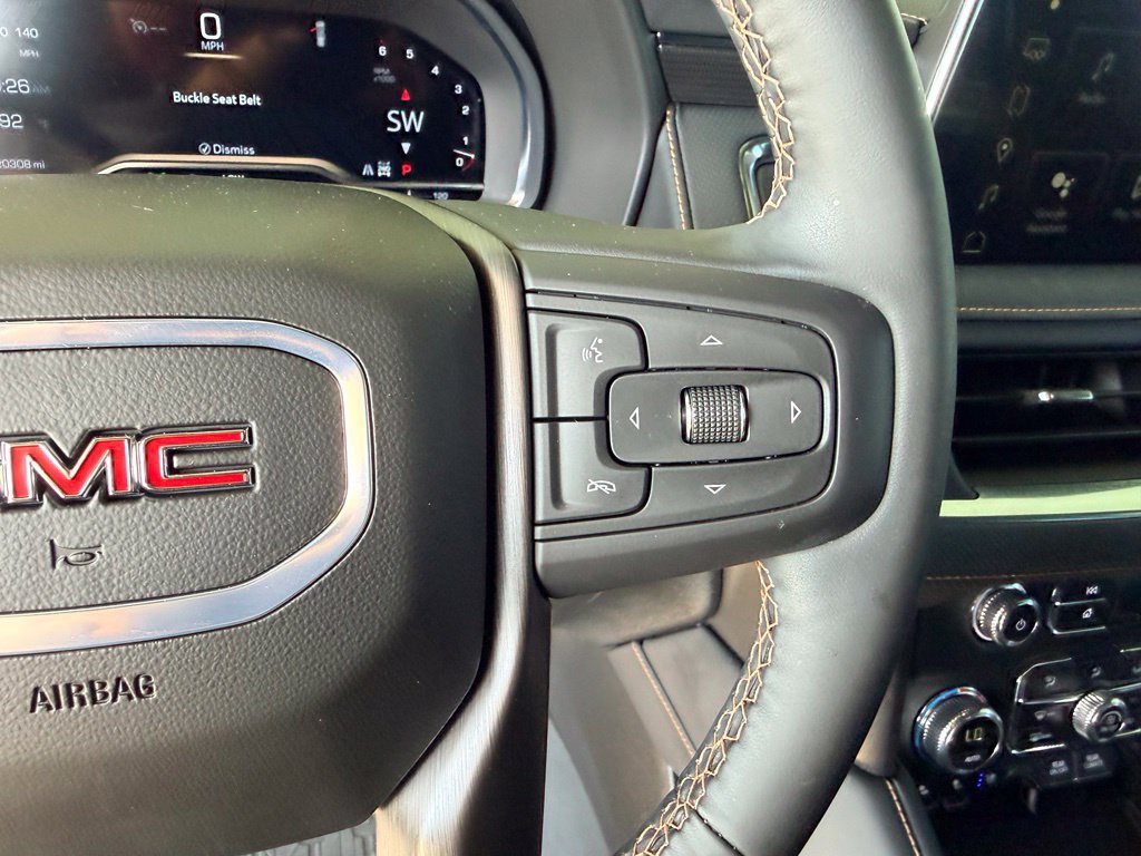 Used 2024 GMC Yukon XL AT4 w/ Technology Package AWD/4WD image 23