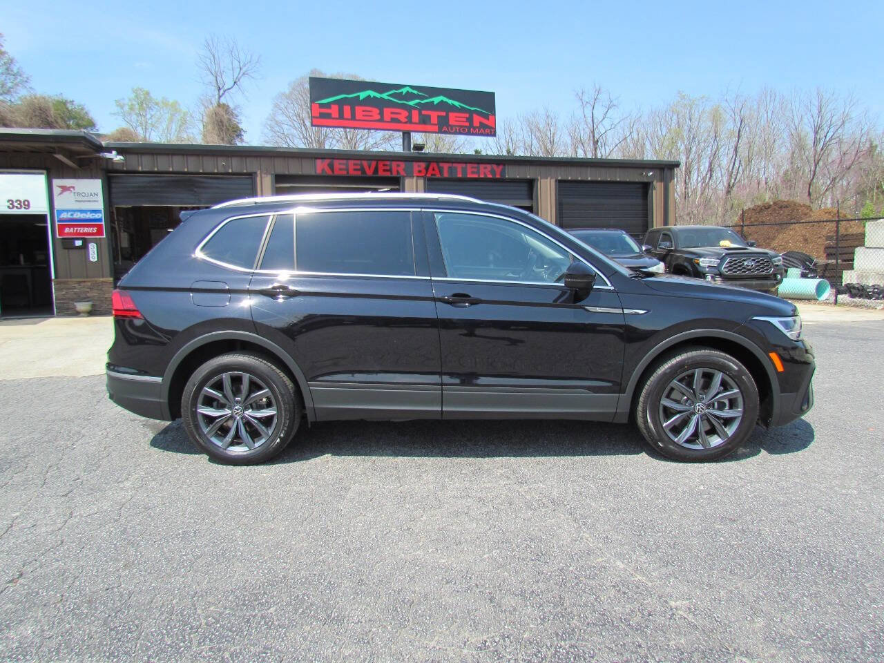 Used 2022 Volkswagen Tiguan SE image 8