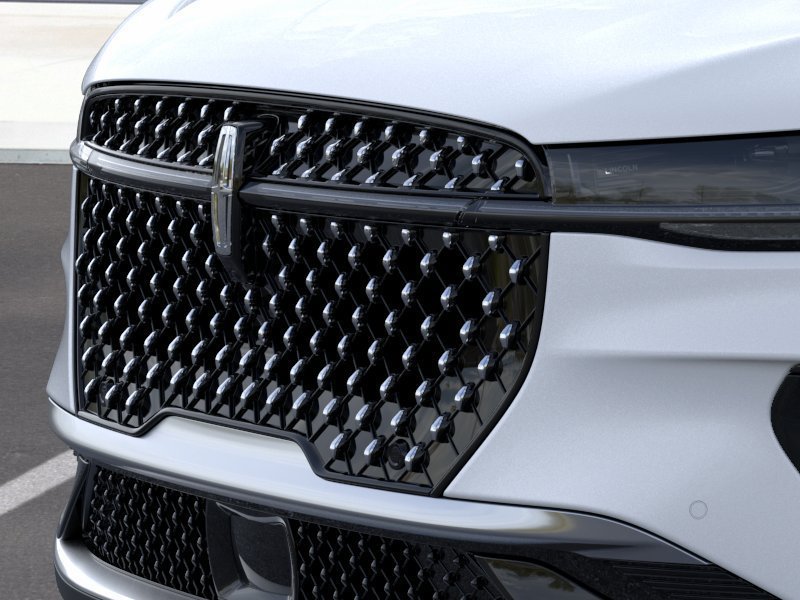 New 2026 Lincoln Nautilus Premier AWD/4WD image 17