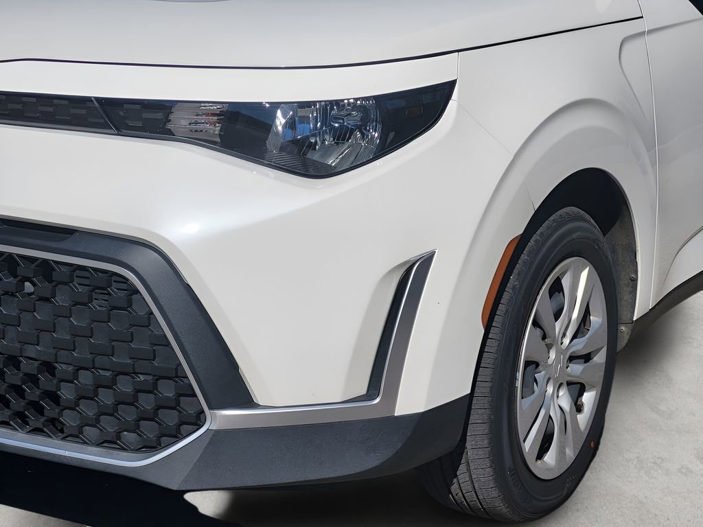 Used 2023 Kia Soul LX FWD image 24